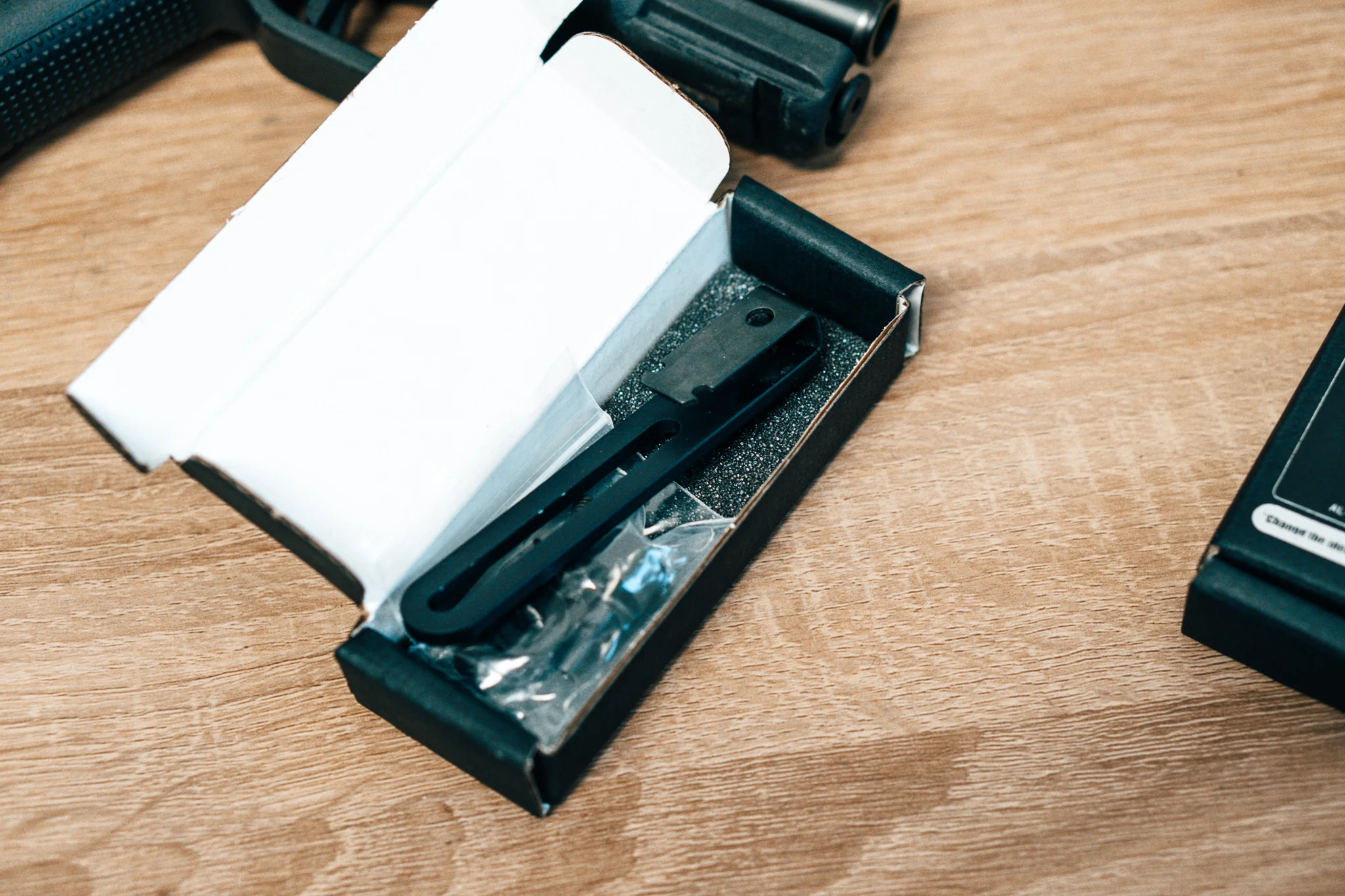 NeoMag Alias Bottom Mount Holster Clip - Image 4